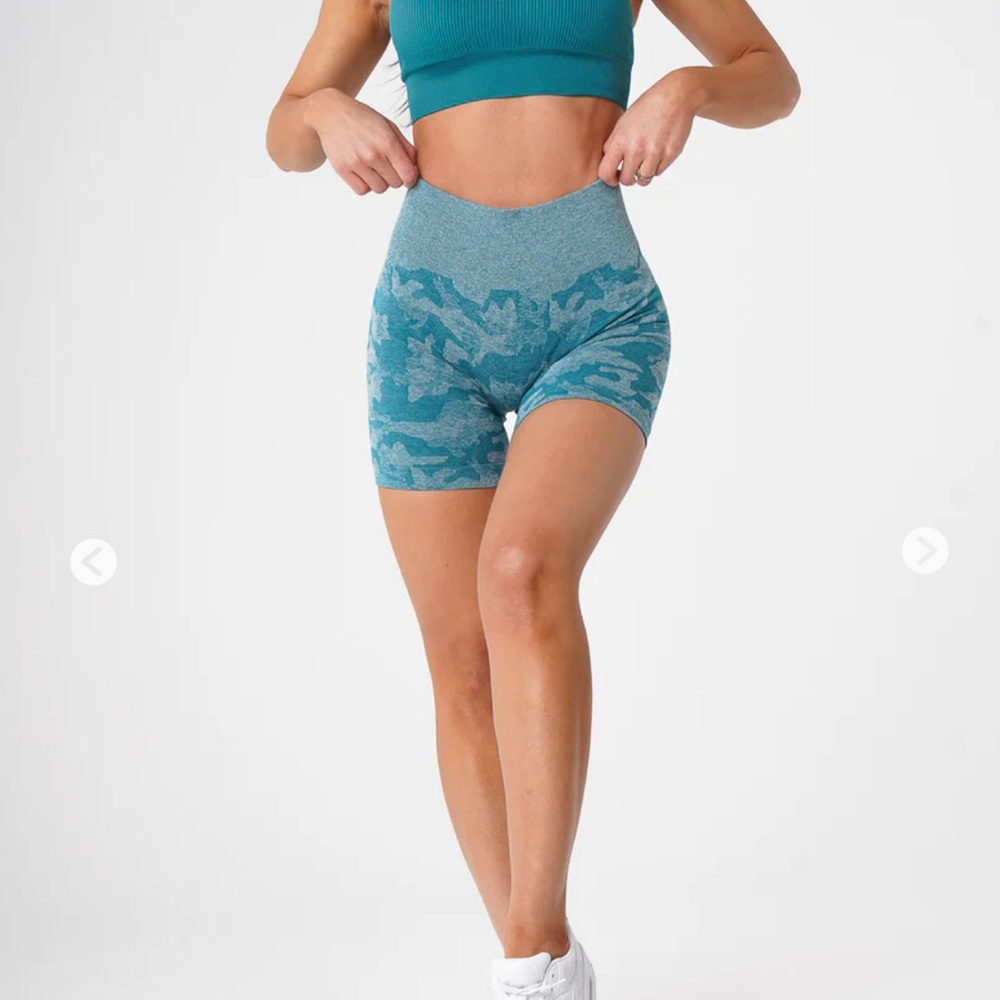 NVGTN Teal Camouflage High-Waist Athletic Bike Shorts